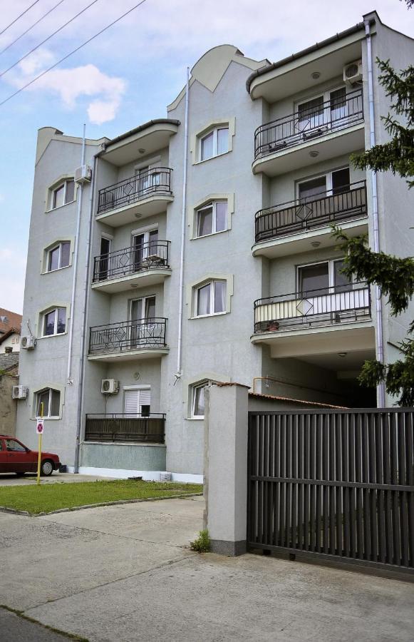 Crown Apartment 2 Subotica Exteriör bild